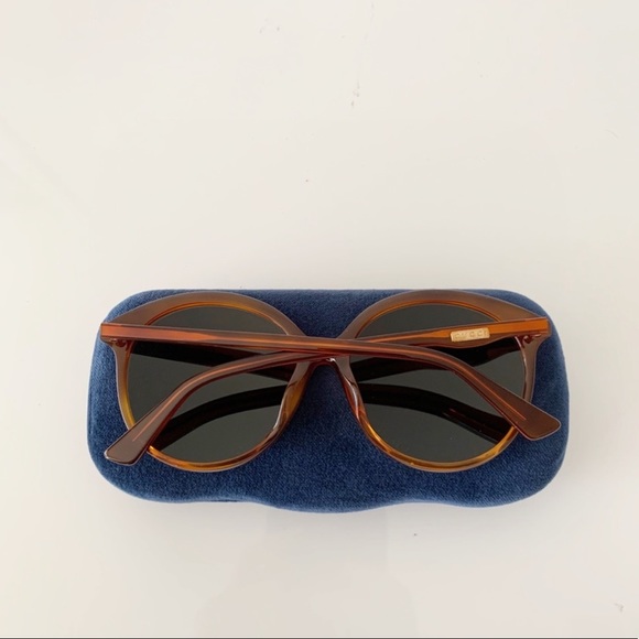 New - Gucci Sunglasses - Picture 8 of 15
